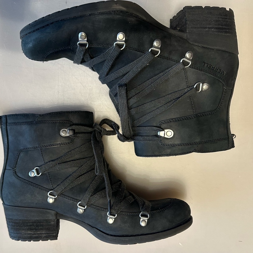 Merrell booties in black size 10